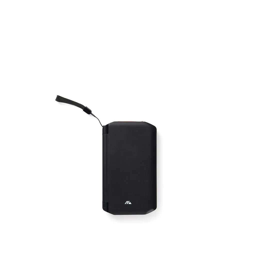 Nordic Drift Titan 10.000mAh solar powerbank with 3 panels